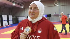 Savaş Üstün
